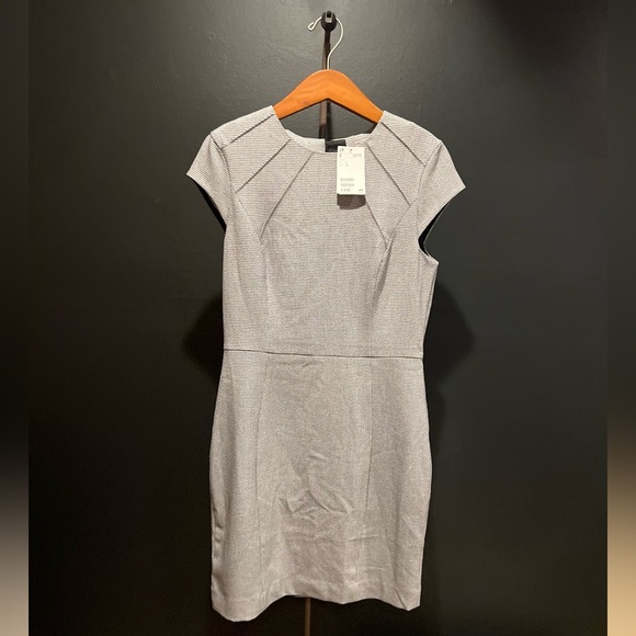 NWT - H&M Knee Length Capped Sleeve Houndstooth Midi Dress - Picture 1 of 3